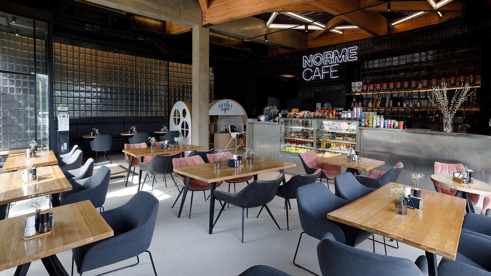 Norme Cafe dining hall